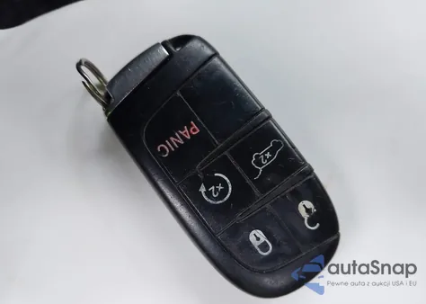 2015 Jeep Grand Cherokee Summit z USA, uszkodzony, nr VIN 1C4RJFJGXFC134962